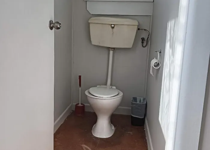 2 Doulbe And 2 Sofa Beds Garden Charlet B